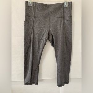 Athleta Salutation Stash Pocket Capri Leggings sz M Gray